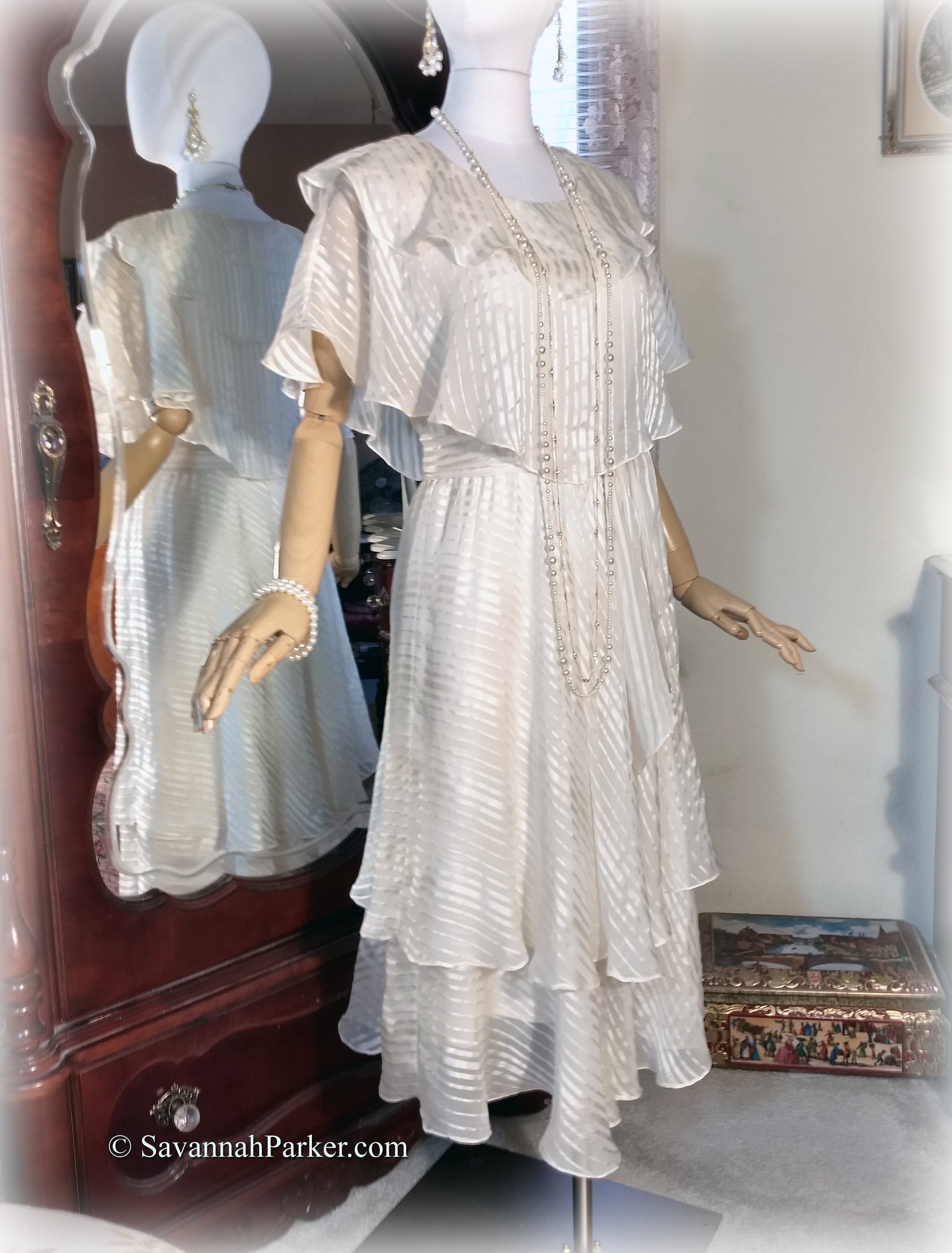 Vintage 70s-80s Ivory Silk Chiffon Dress / The Silk Farm Designed by Icinoo  / Multilayered Multi Tiered Bias Skirt / Beach Wedding